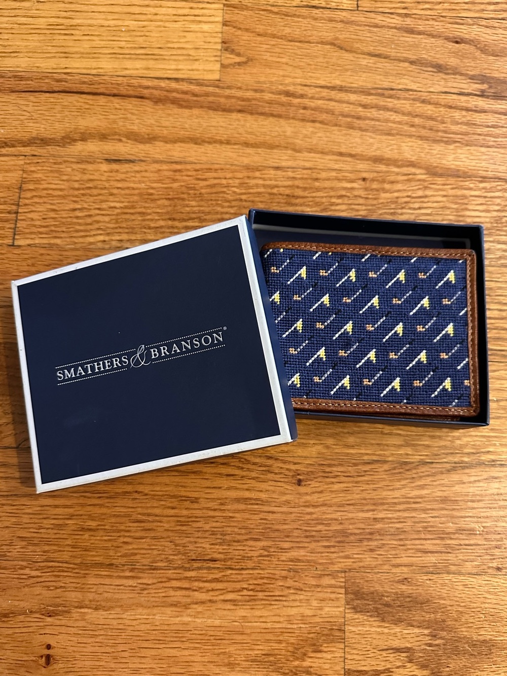 NEW Smathers & Branson Needlepoint Wallet